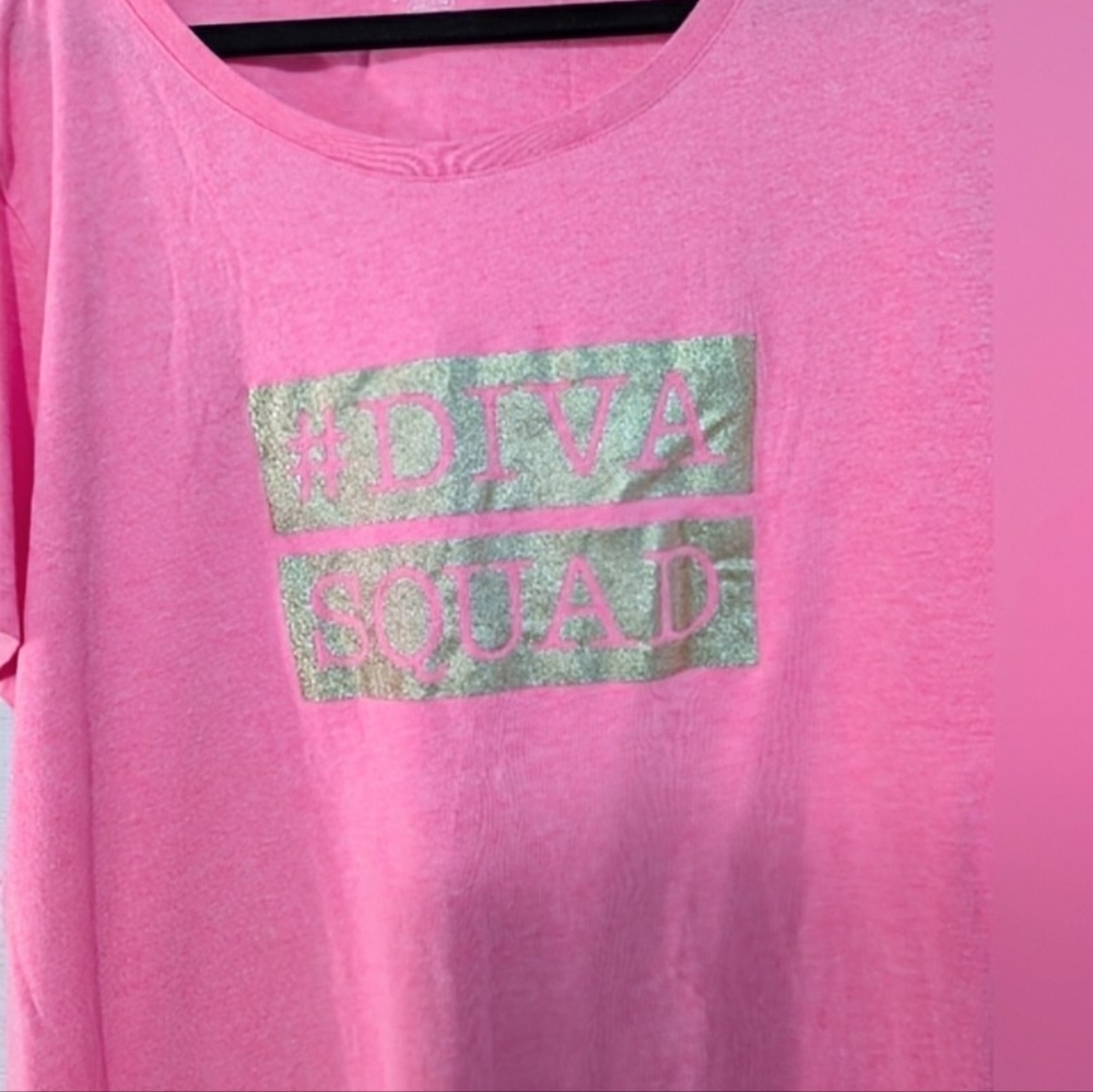 Euc Place Florescent Pink 🩷 "Diva Squad" Short Sleeve Tee Size XXL